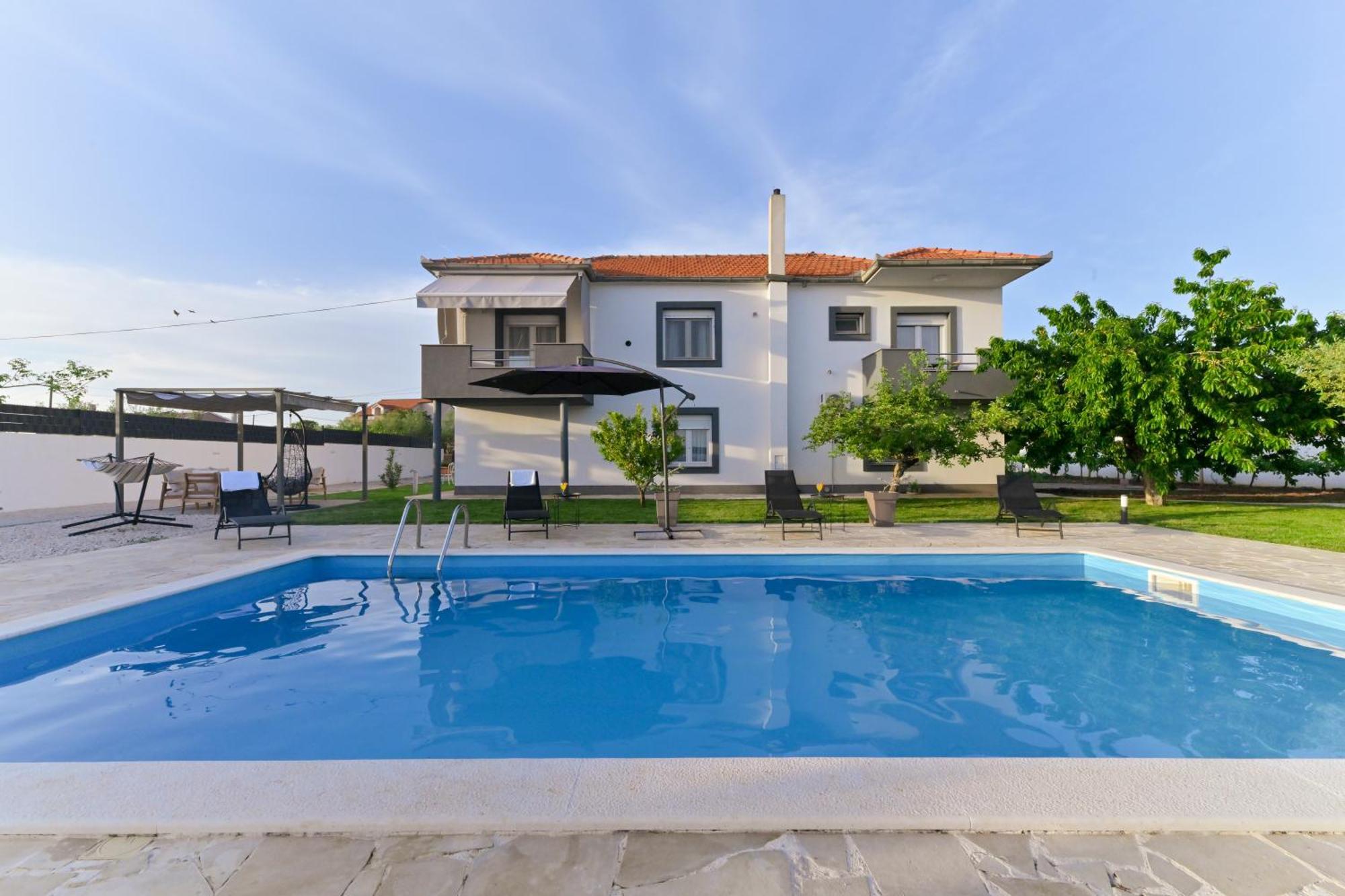 Apartment Amelie - With Pool And Sauna! Galovac  Bagian luar foto