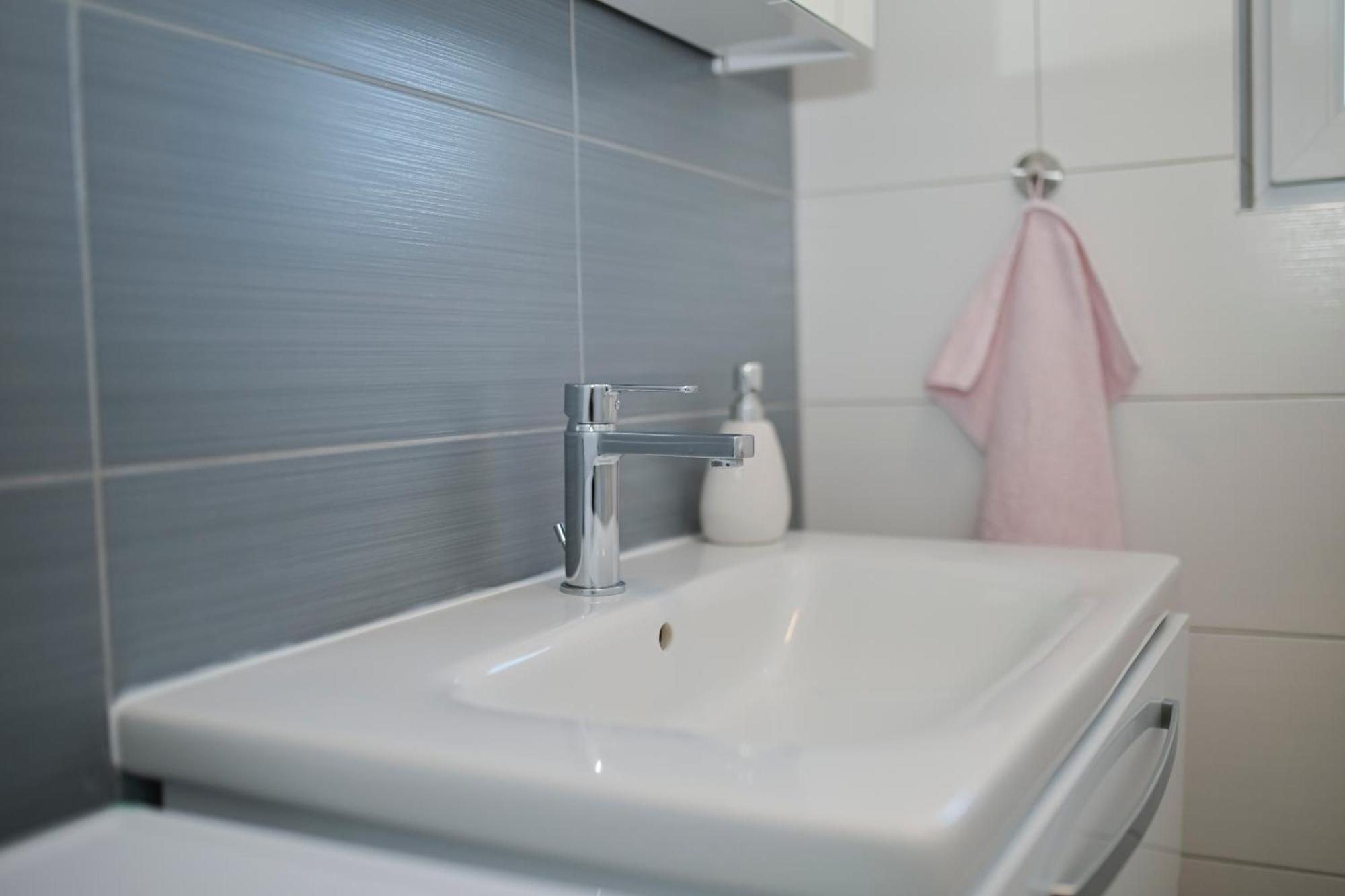 Apartment Amelie - With Pool And Sauna! Galovac  Bagian luar foto