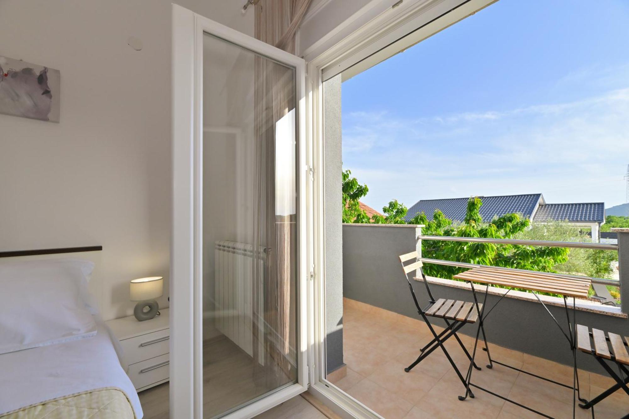 Apartment Amelie - With Pool And Sauna! Galovac  Bagian luar foto