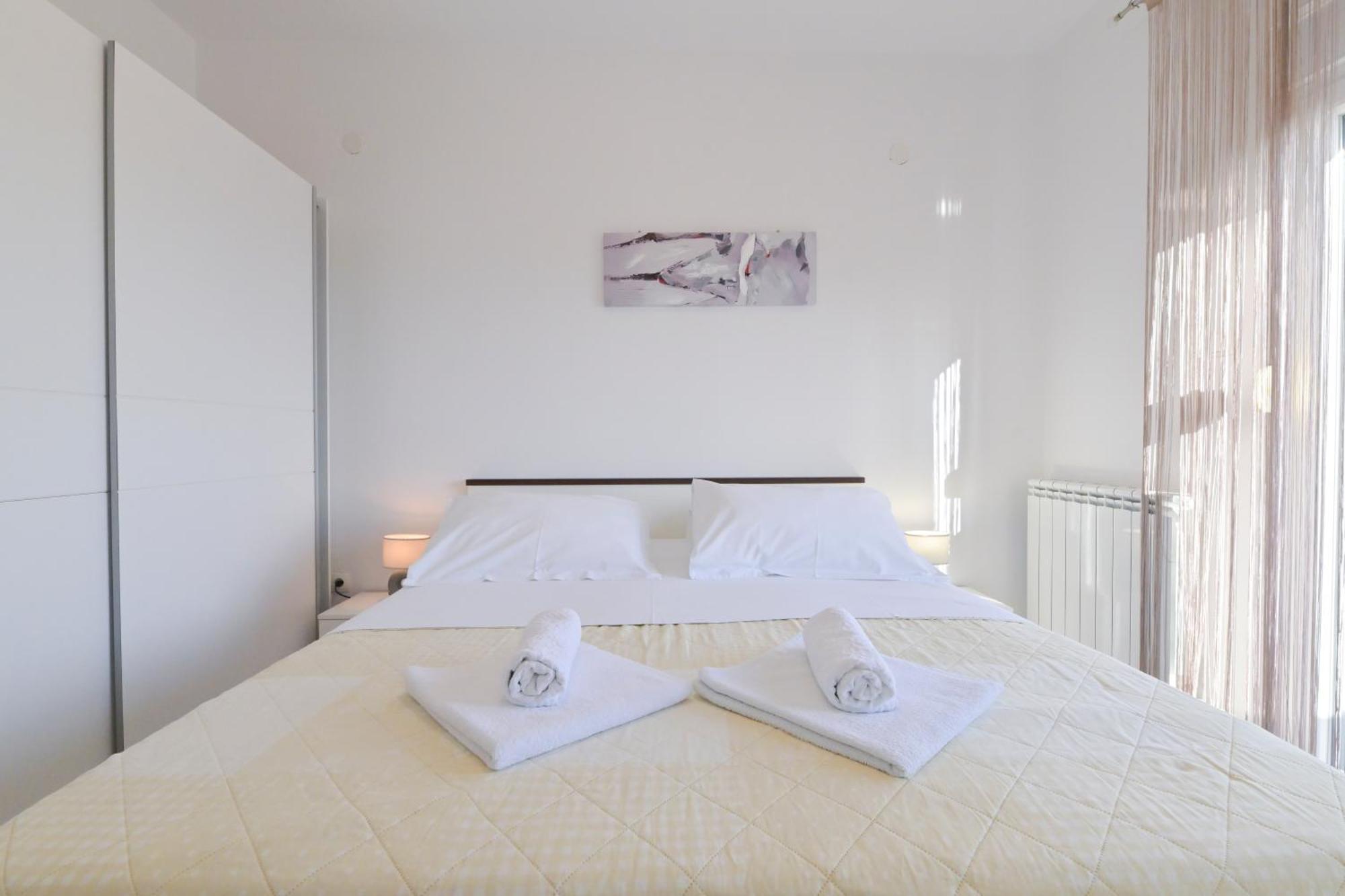 Apartment Amelie - With Pool And Sauna! Galovac  Bagian luar foto