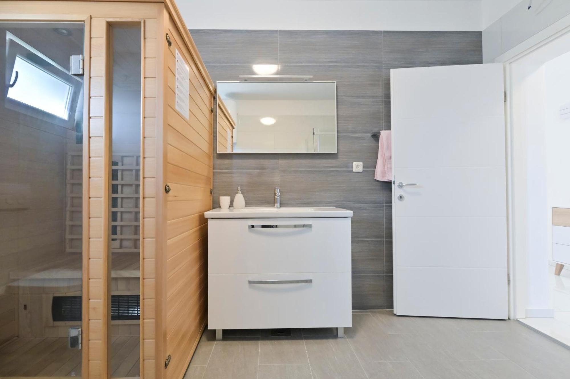 Apartment Amelie - With Pool And Sauna! Galovac  Bagian luar foto