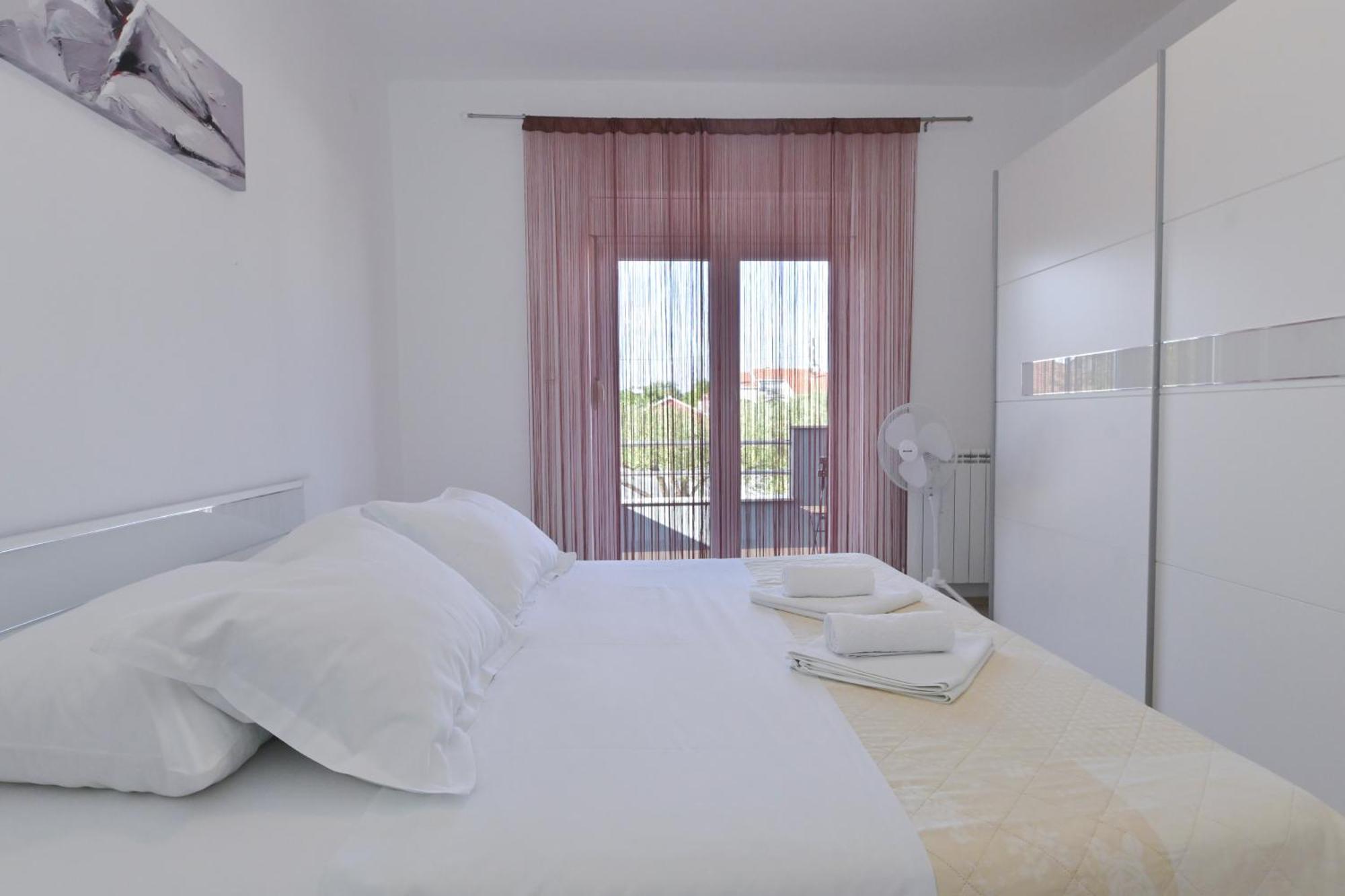 Apartment Amelie - With Pool And Sauna! Galovac  Bagian luar foto